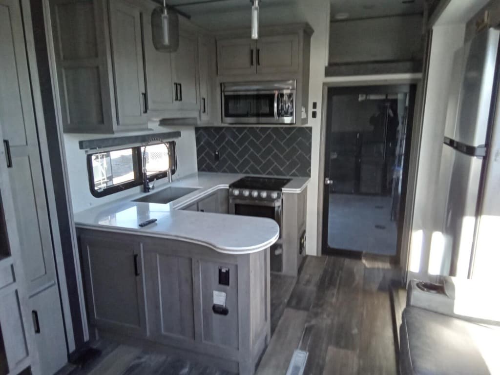 2021 Keystone 2021 Keystone Raptor - thumbnail 15