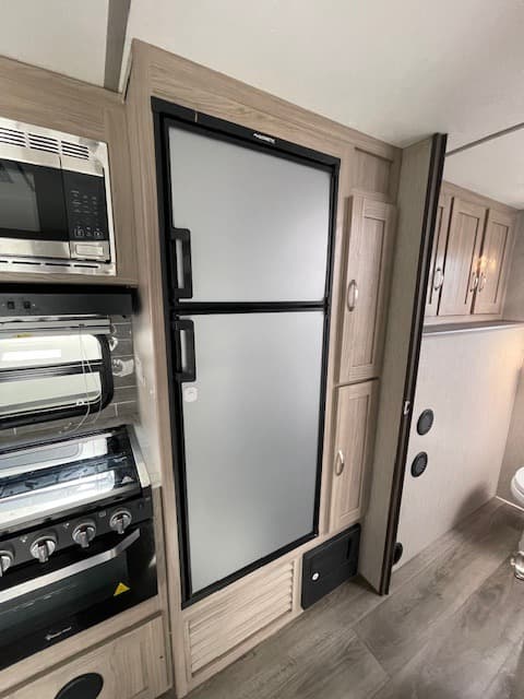 2021 Coachmen 2021 Coachmen Freedom Express Ultra Lite - thumbnail 8