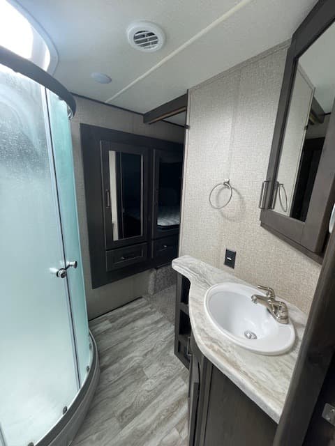 2022 Grand Design 2022 Grand Design Reflection - thumbnail 10