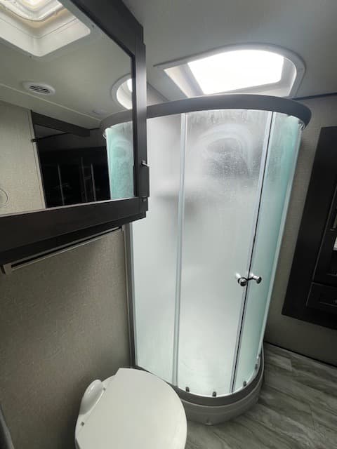 2022 Grand Design 2022 Grand Design Reflection - thumbnail 11