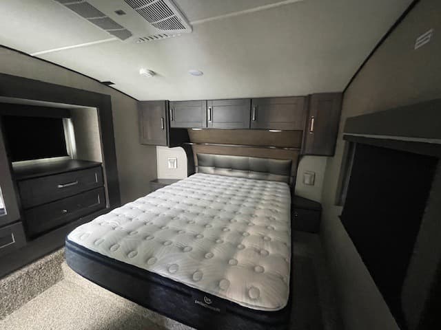 2022 Grand Design 2022 Grand Design Reflection - thumbnail 12