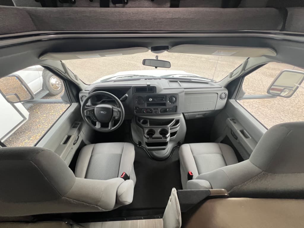 2023 Coachmen 2023 Coachmen Leprechaun - thumbnail 7