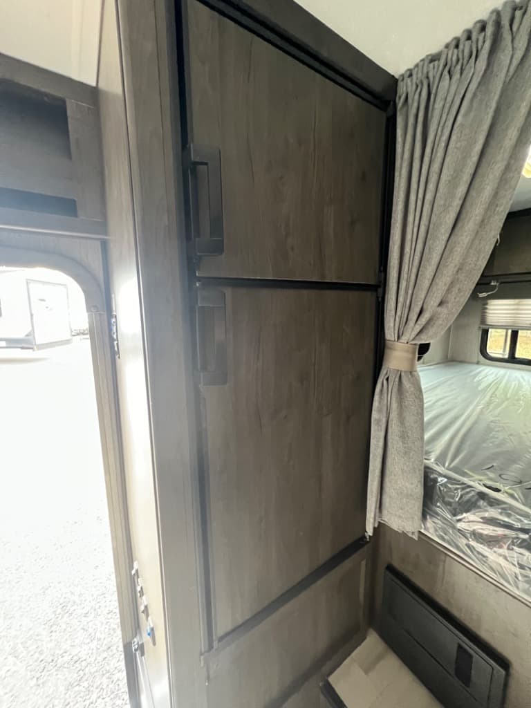 2023 Coachmen 2023 Coachmen Leprechaun - thumbnail 14