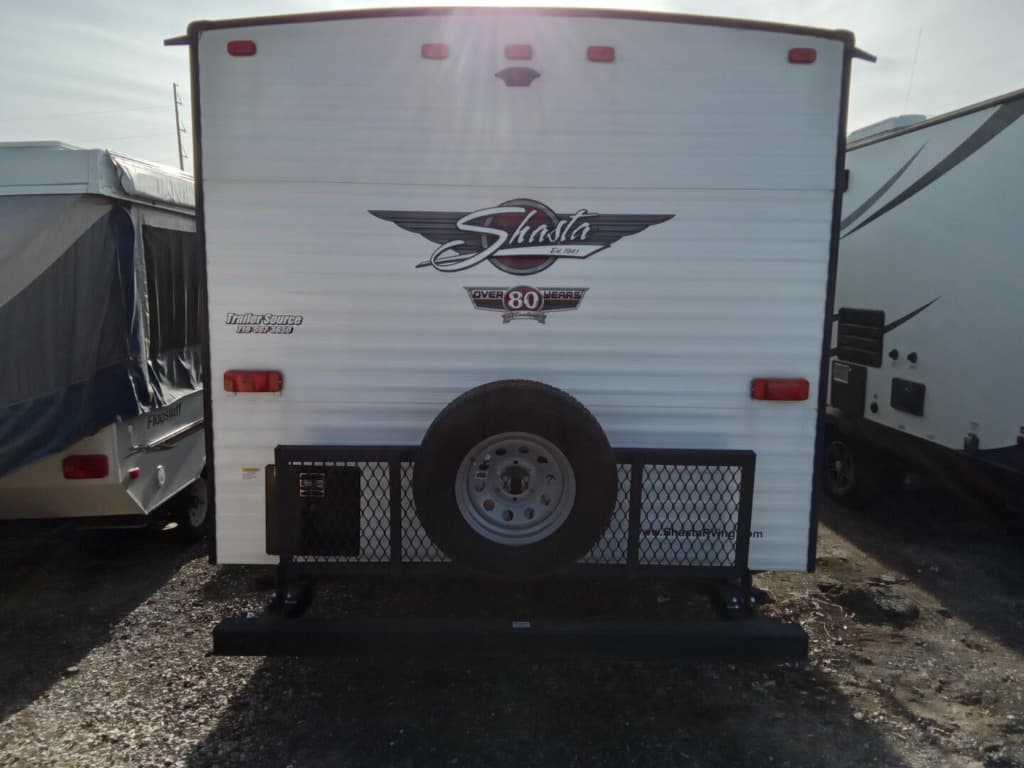 2022 Forest River 2022 Forest River Shasta - thumbnail 3