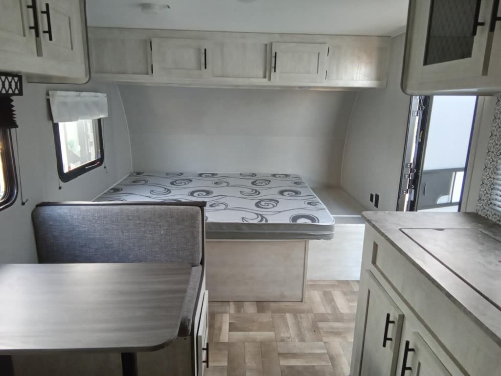 2022 Forest River 2022 Forest River Shasta - thumbnail 6