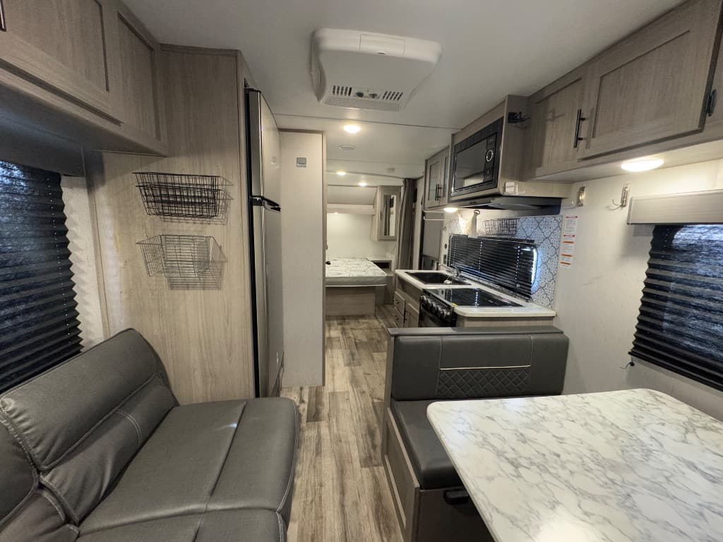 2022 Dutchmen 2022 Dutchmen Coleman Lantern LT Series - thumbnail 11