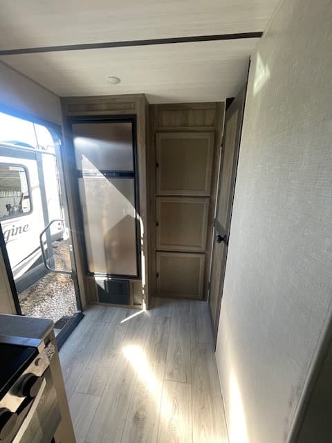 2022 Forest River 2022 Forest River Surveyor Legend - thumbnail 8