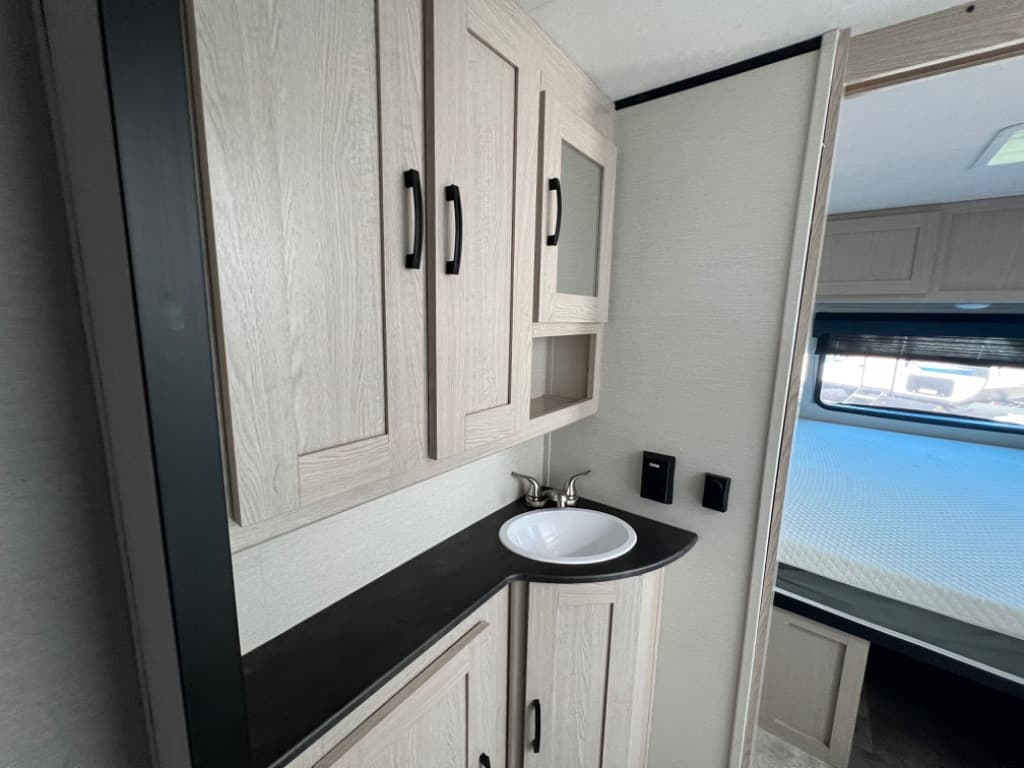 2022 Coachmen 2022 Coachmen Apex Ultra-Lite - thumbnail 10