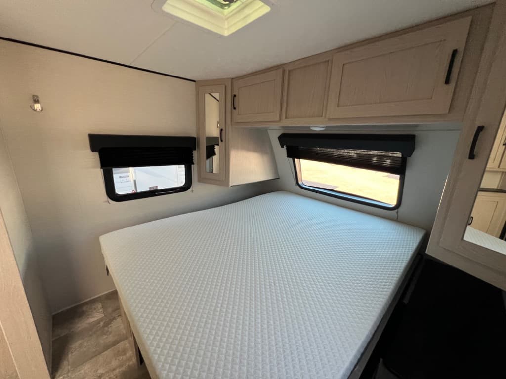 2022 Coachmen 2022 Coachmen Apex Ultra-Lite - thumbnail 12