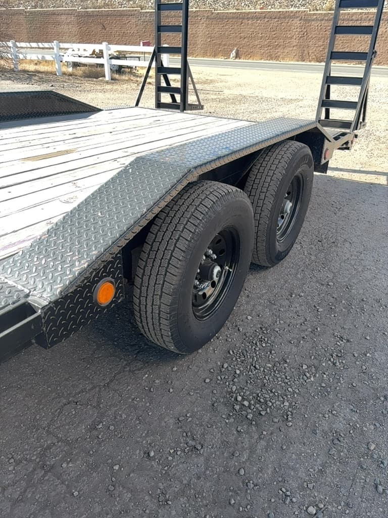 2023 PJ Trailers 2023 PJ Trailers 6" Channel Super-Wide - thumbnail 10