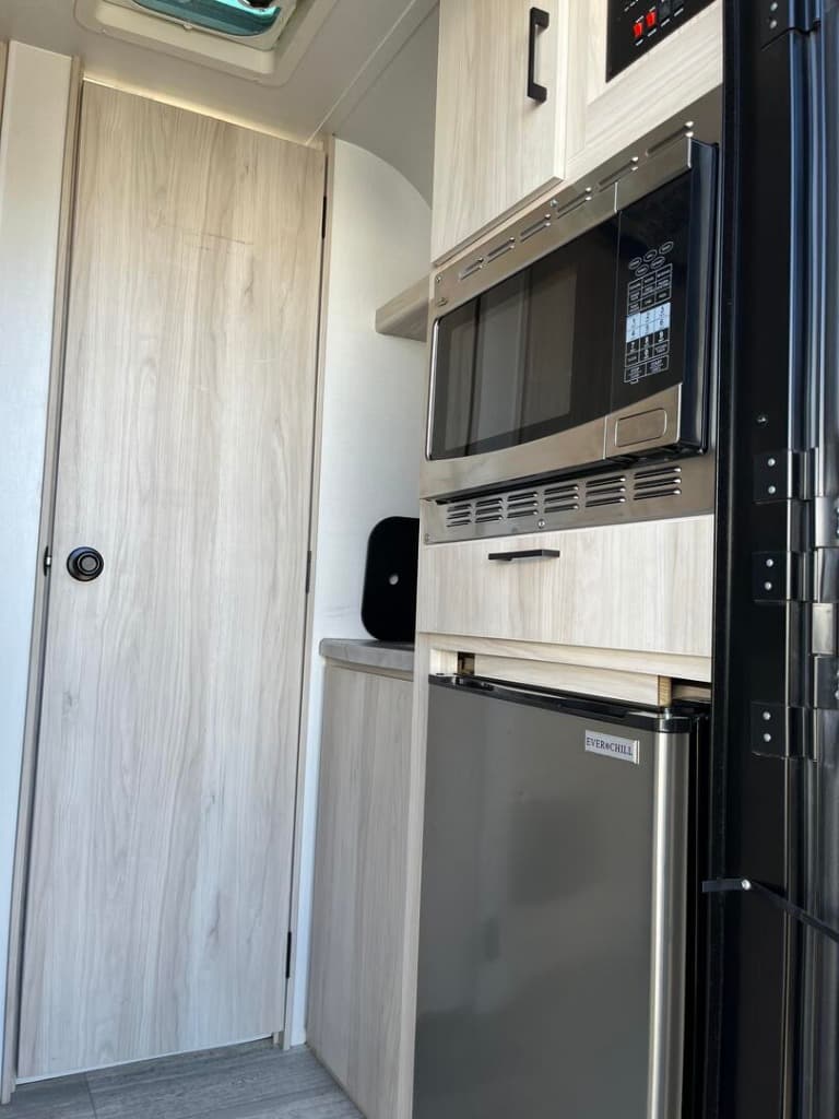 2023 Winnebago 2023 Winnebago Hike 100 FLX - thumbnail 8