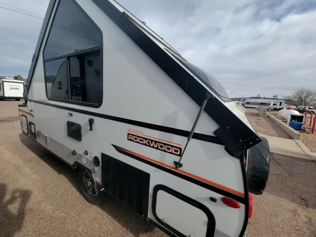 2023 Rockwood 2023 Rockwood Hard Side Series - thumbnail 12