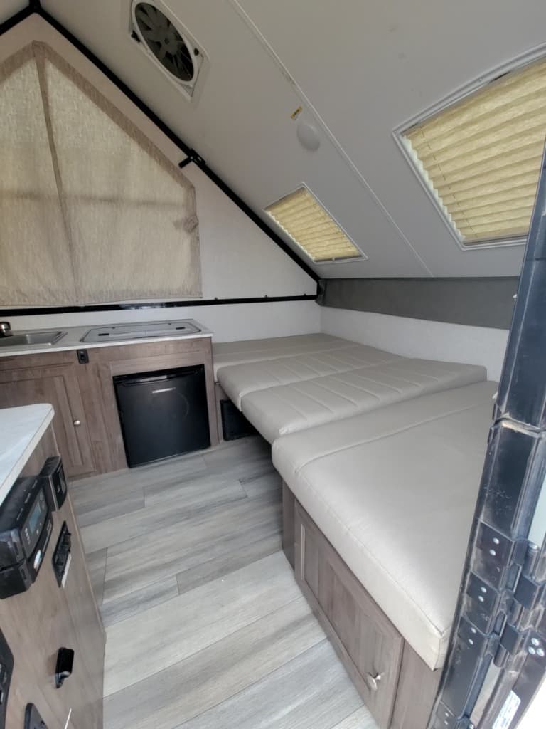 2023 Rockwood 2023 Rockwood Hard Side Series - thumbnail 16