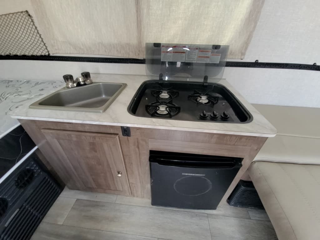 2023 Rockwood 2023 Rockwood Hard Side Series - thumbnail 22