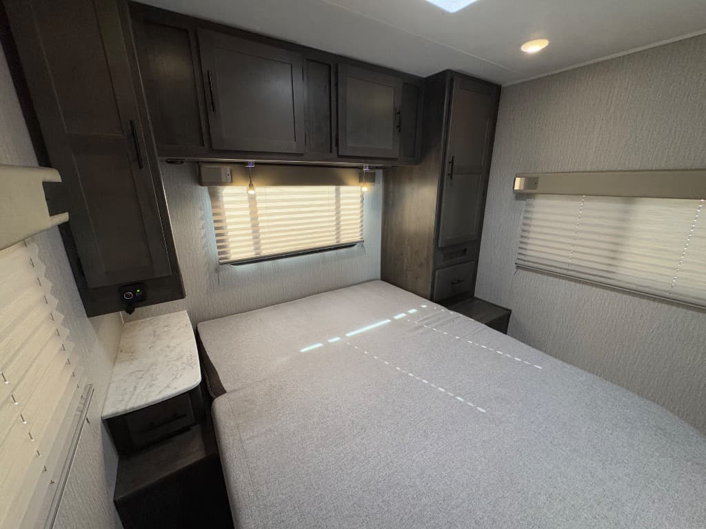 2023 Coachmen 2023 Coachmen Leprechaun - thumbnail 20