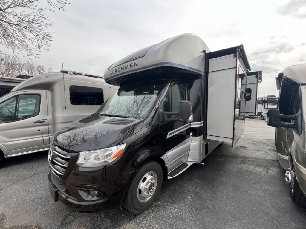 2025 Coachmen 2025 Coachmen Prism Select - thumbnail 3