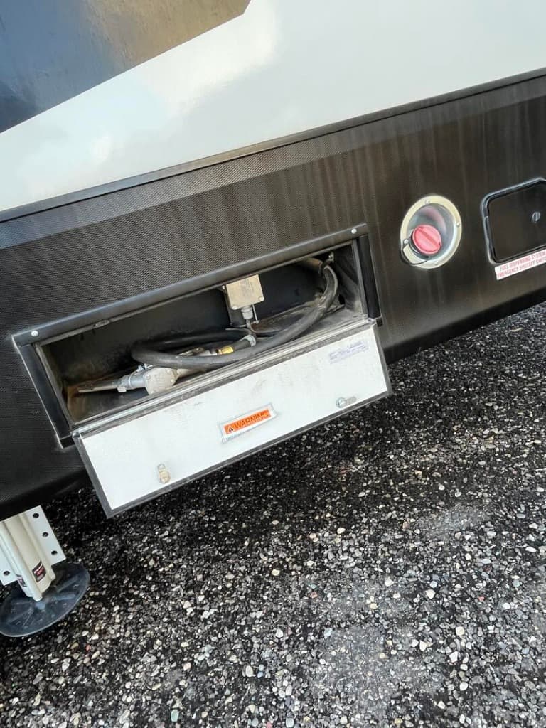 2023 Dutchmen 2023 Dutchmen Triton - thumbnail 10