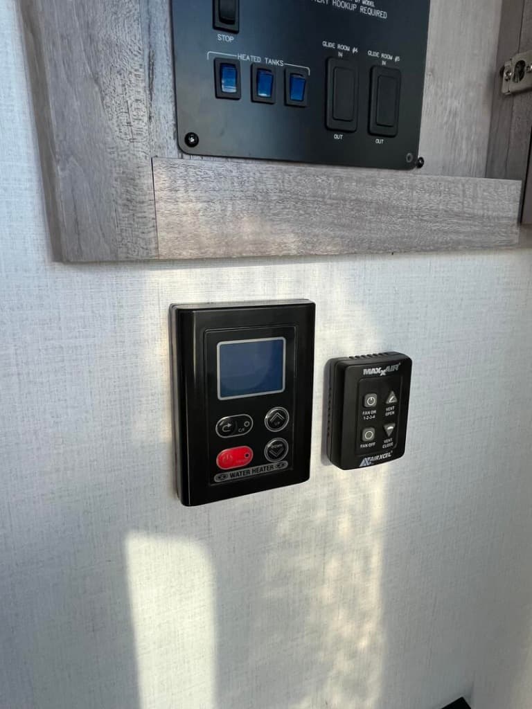 2023 Dutchmen 2023 Dutchmen Triton - thumbnail 18