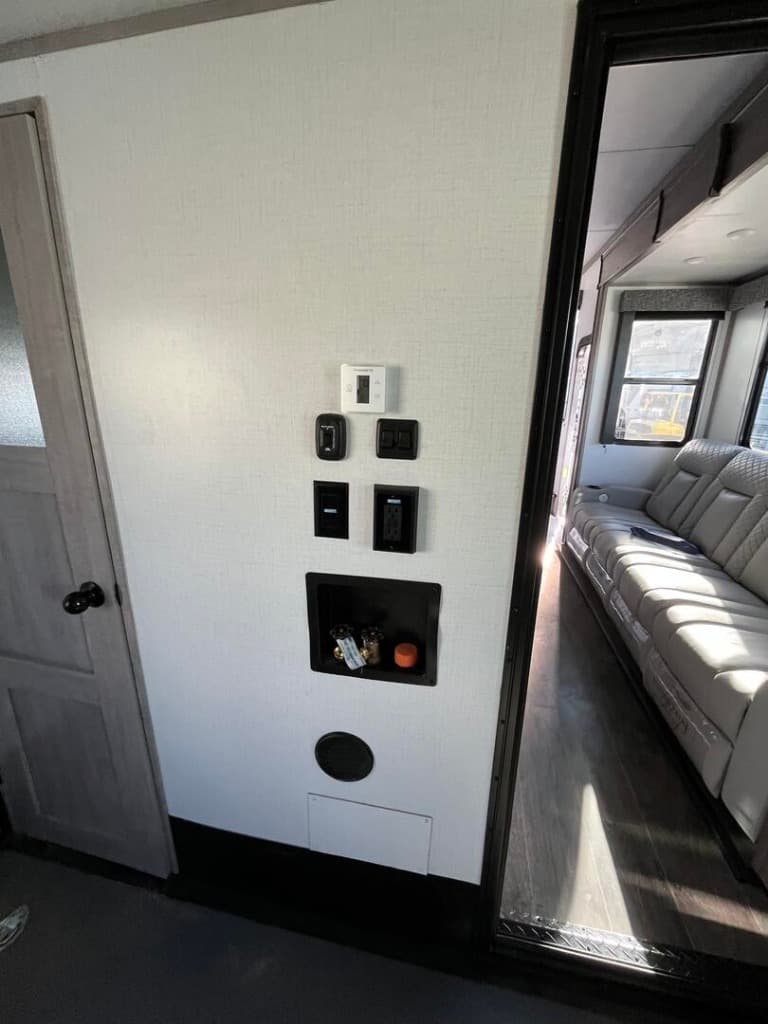 2023 Dutchmen 2023 Dutchmen Triton - thumbnail 31