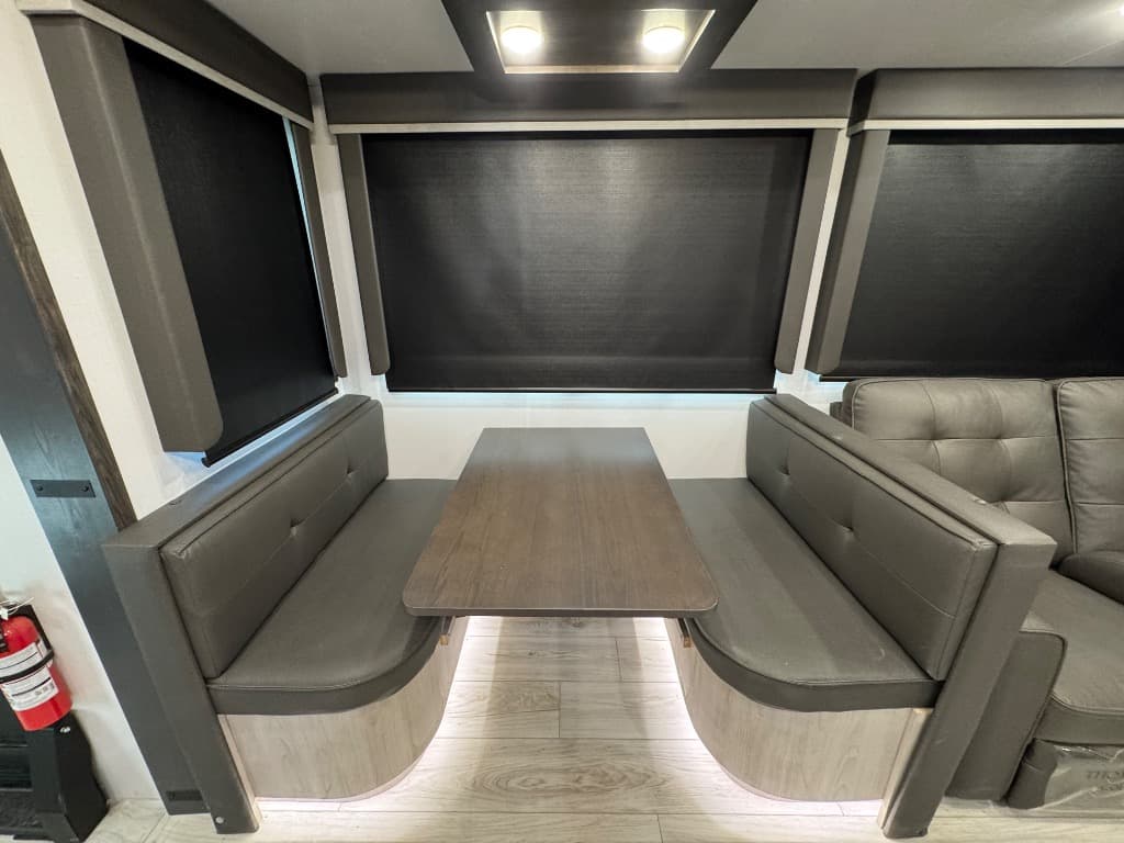 2024 Keystone RV 2024 Keystone RV Montana High Country - thumbnail 16