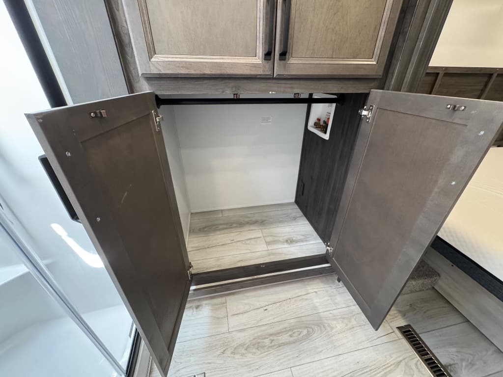 2024 Keystone RV 2024 Keystone RV Montana High Country - thumbnail 30