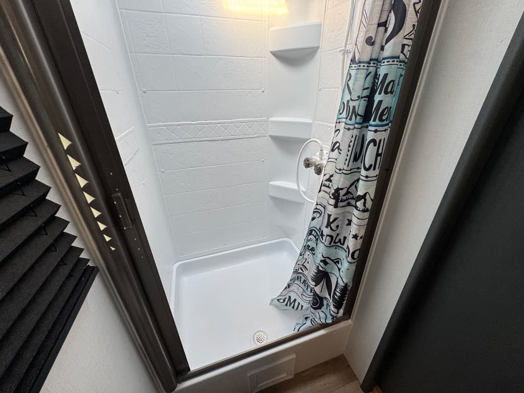 2024 Keystone 2024 Keystone Bullet Crossfire - thumbnail 18