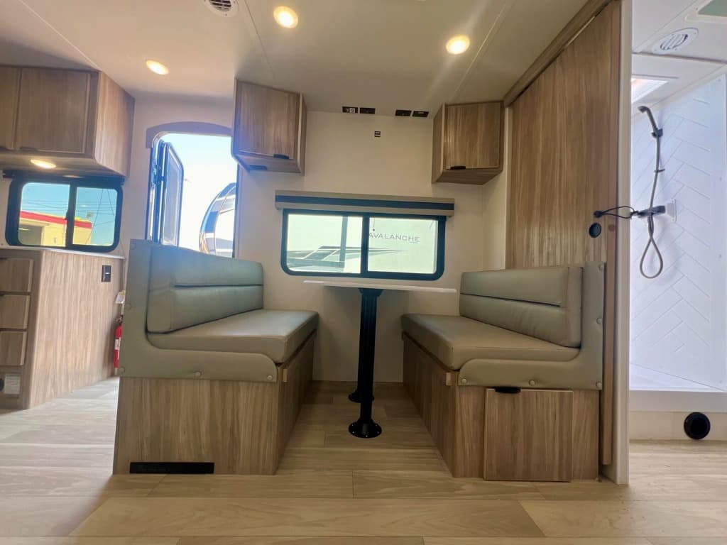 2025 Winnebago 2025 Winnebago Access - thumbnail 20