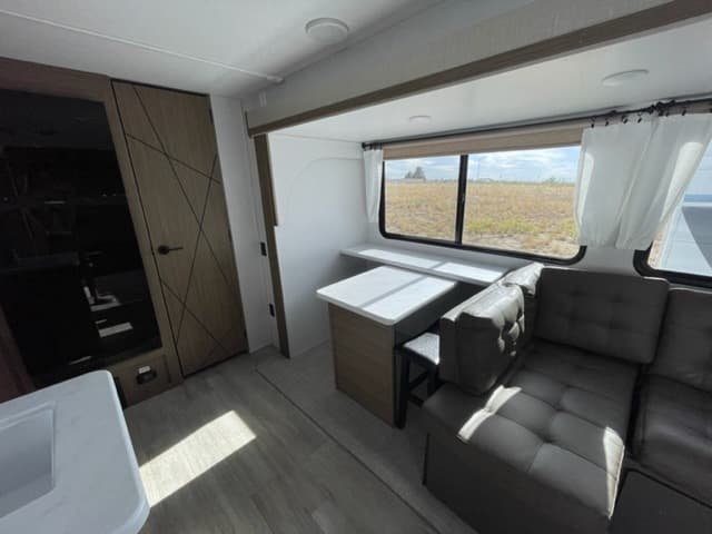 2025 Forest River 2025 Forest River Salem - thumbnail 6