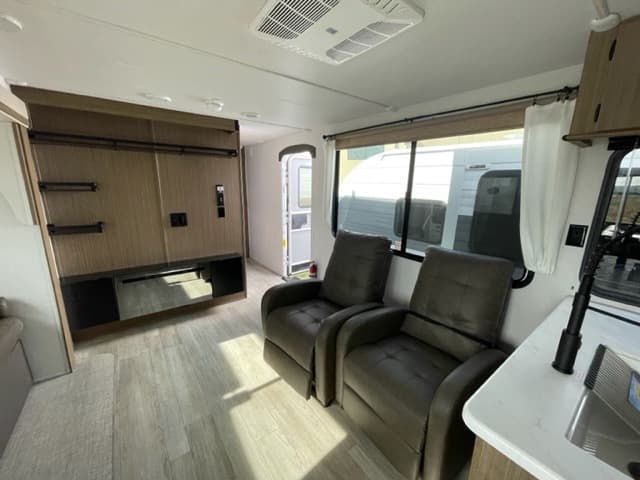 2025 Forest River 2025 Forest River Salem - thumbnail 8