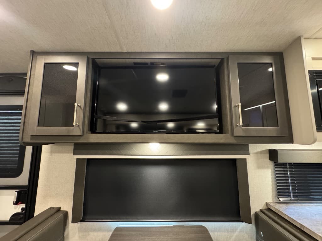 2025 Keystone RV 2025 Keystone RV Cougar Half-Ton - thumbnail 18