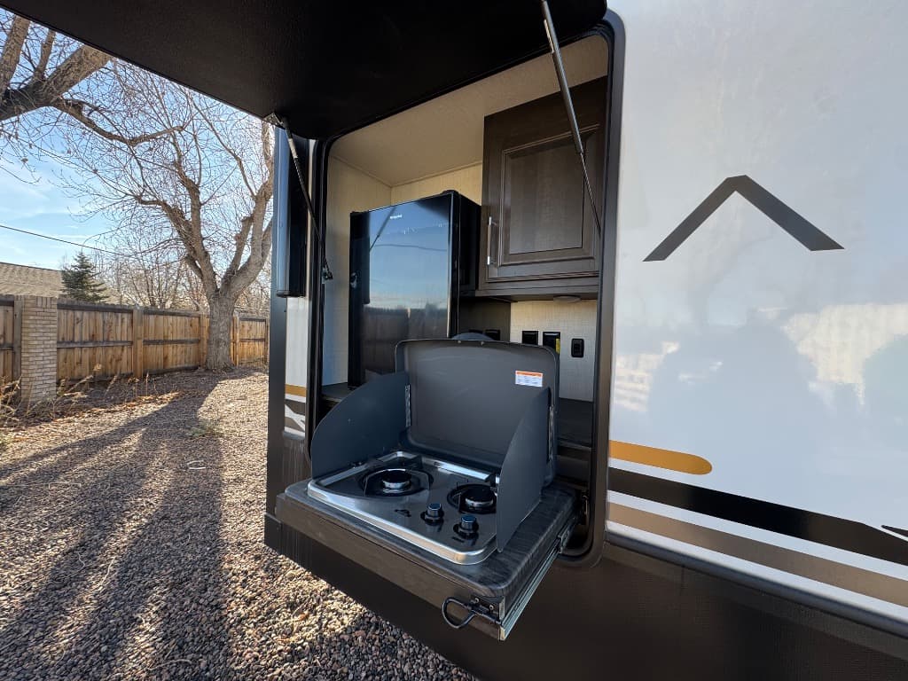 2025 Keystone RV 2025 Keystone RV Avalanche - thumbnail 7