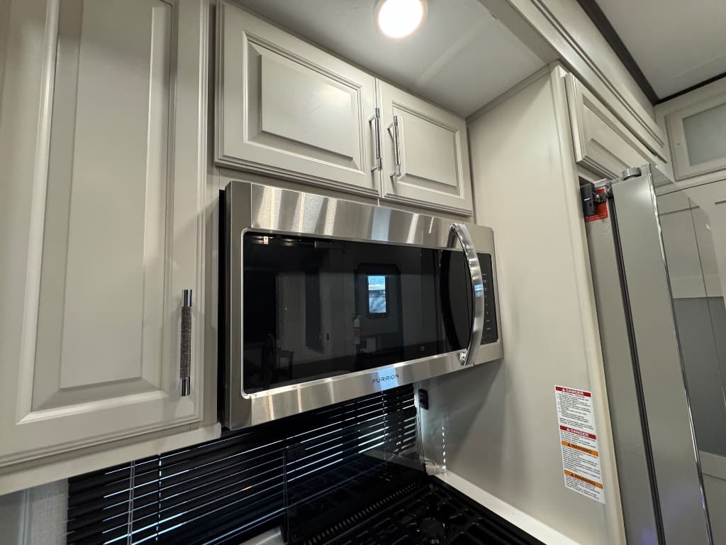 2025 Keystone RV 2025 Keystone RV Avalanche - thumbnail 14
