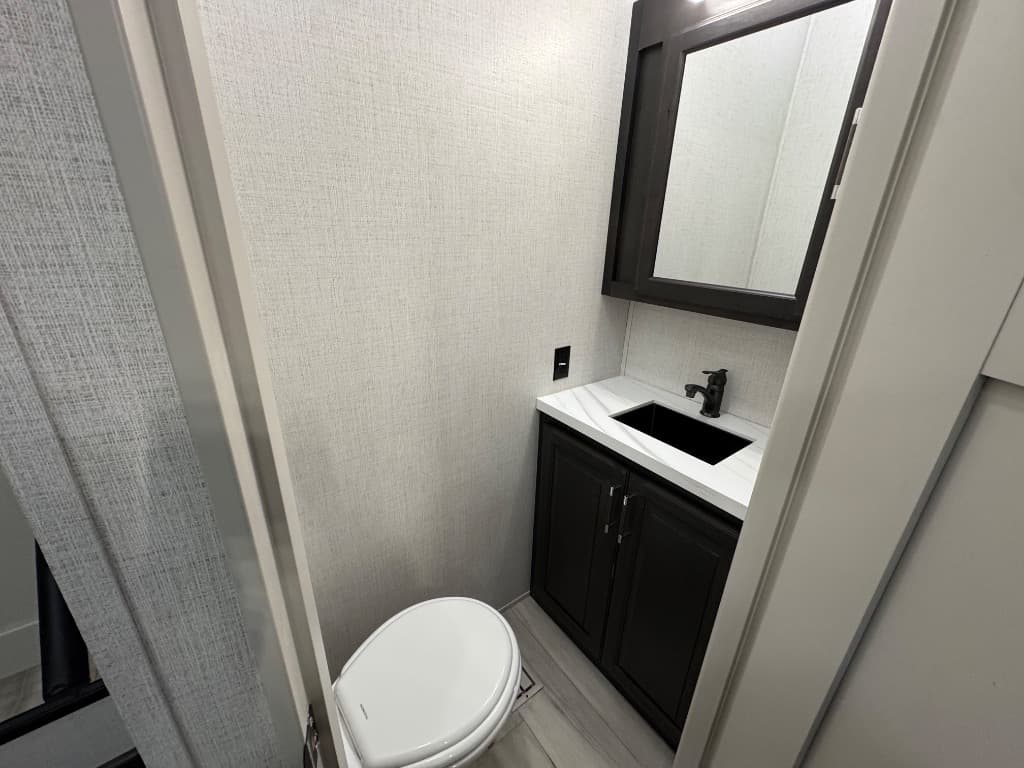 2025 Keystone RV 2025 Keystone RV Alpine - thumbnail 15