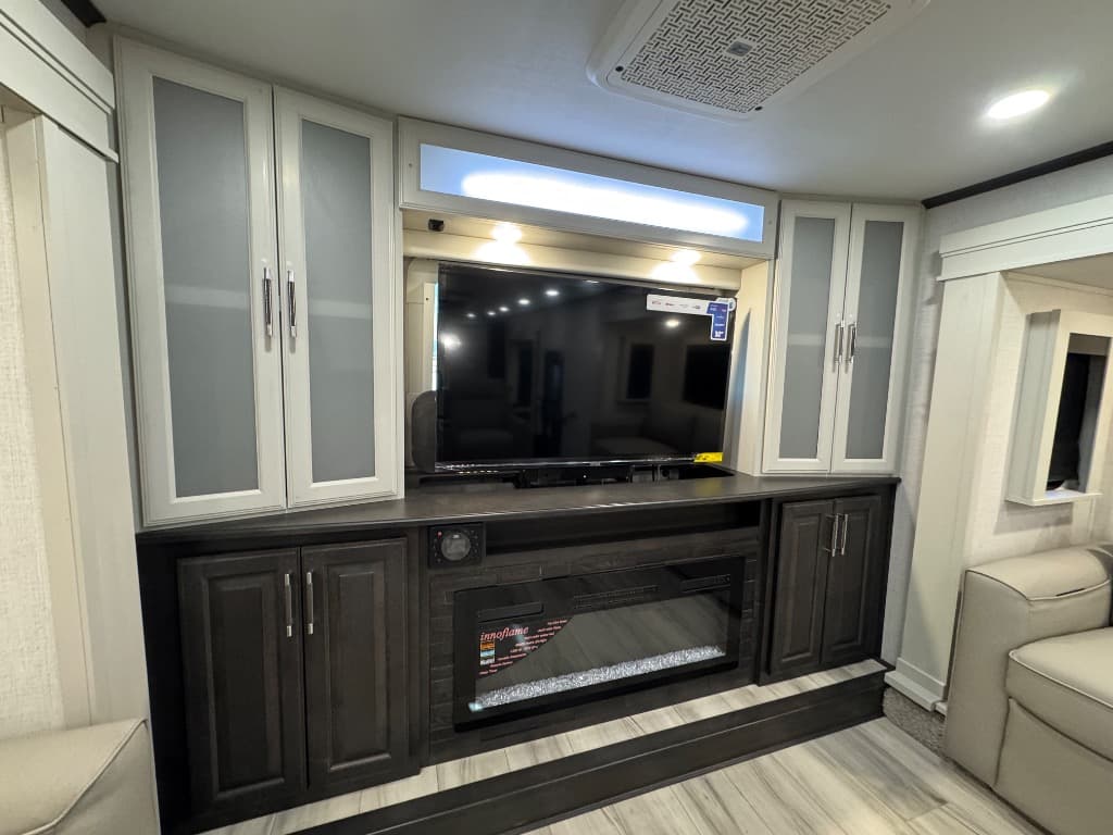 2025 Keystone RV 2025 Keystone RV Alpine - thumbnail 19