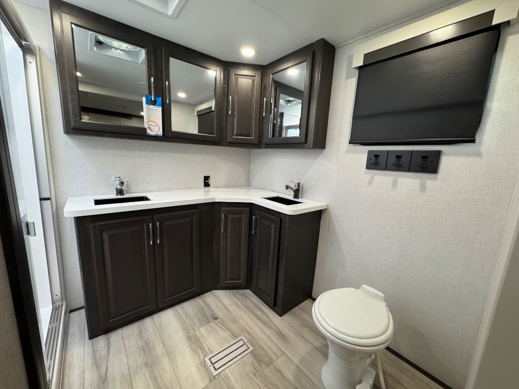 2025 Keystone RV 2025 Keystone RV Alpine - thumbnail 25