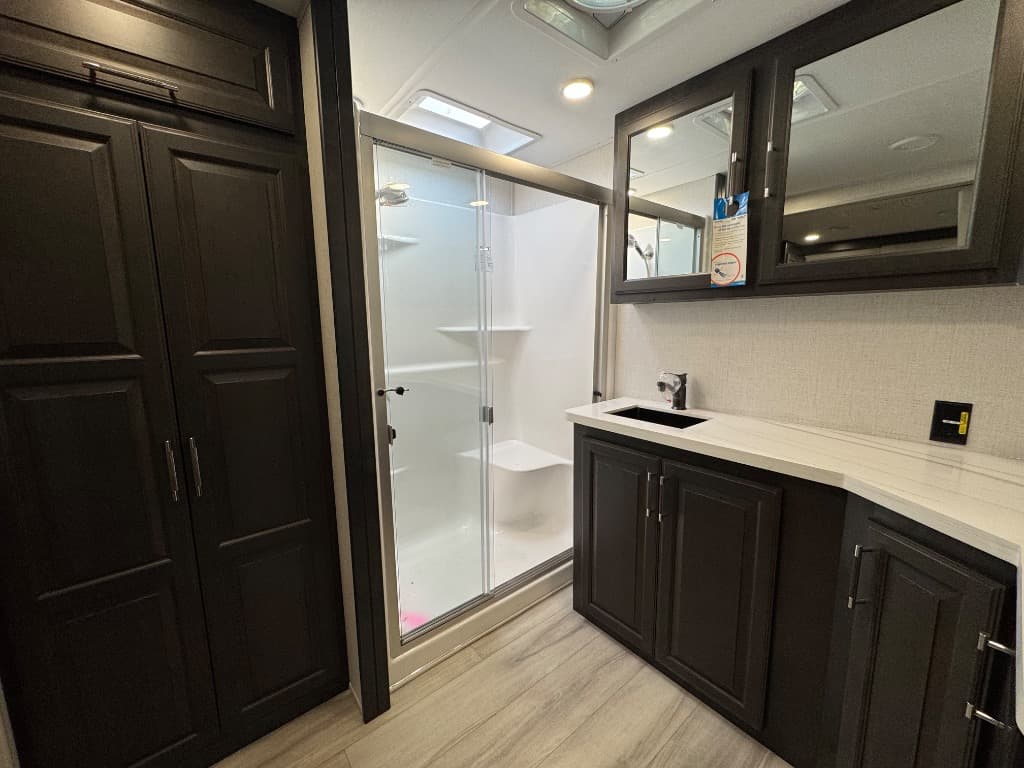 2025 Keystone RV 2025 Keystone RV Alpine - thumbnail 26