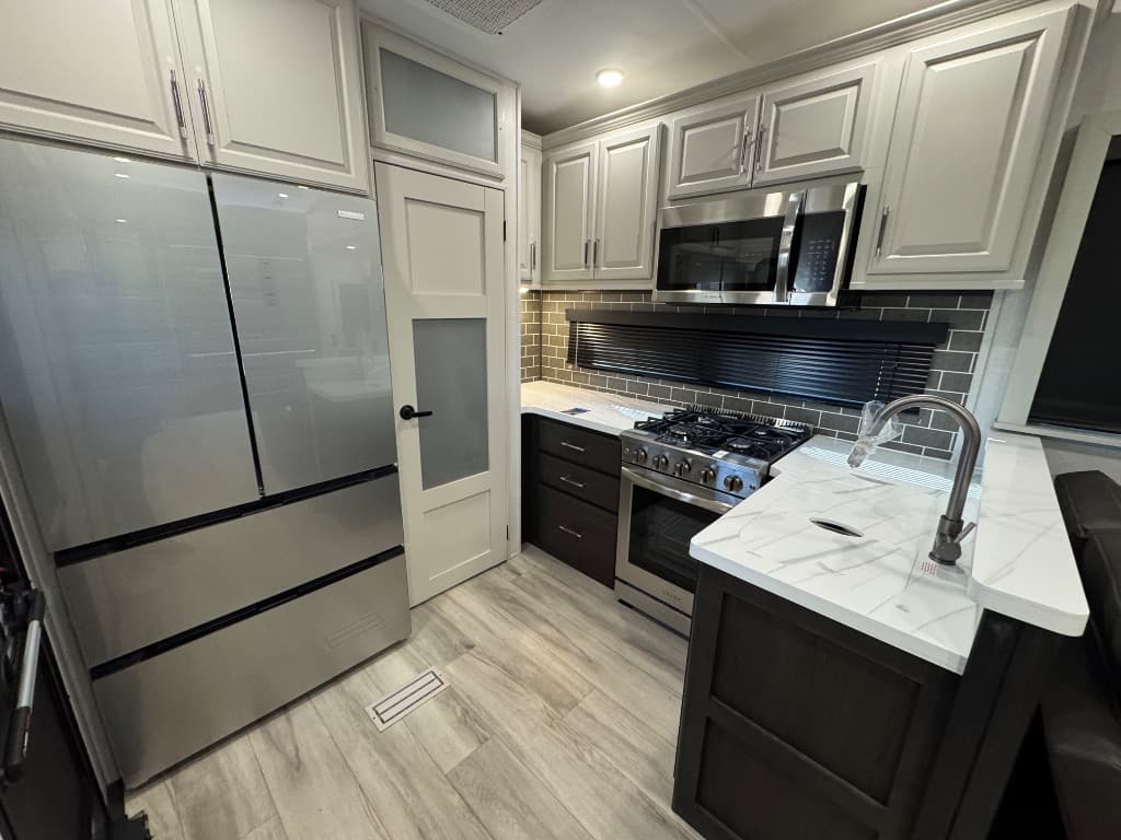 2025 Keystone RV 2025 Keystone RV Alpine - thumbnail 14