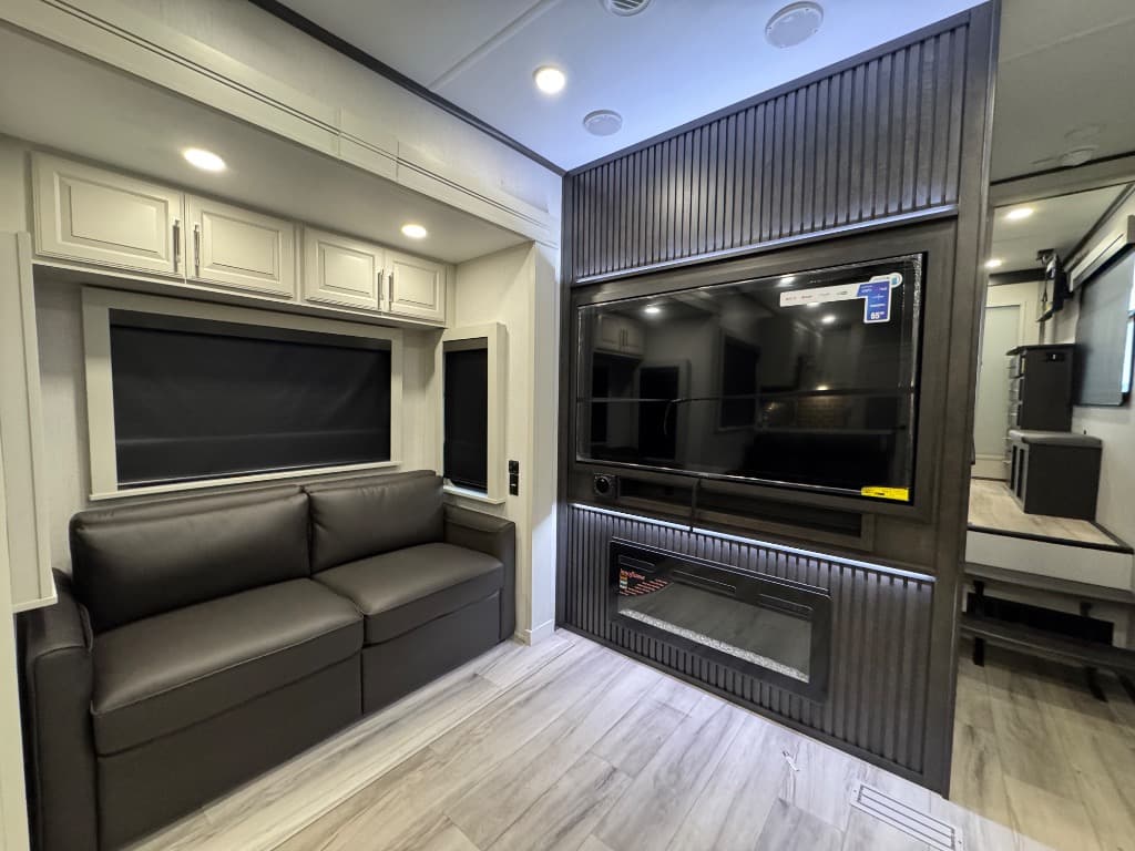 2025 Keystone RV 2025 Keystone RV Alpine - thumbnail 23