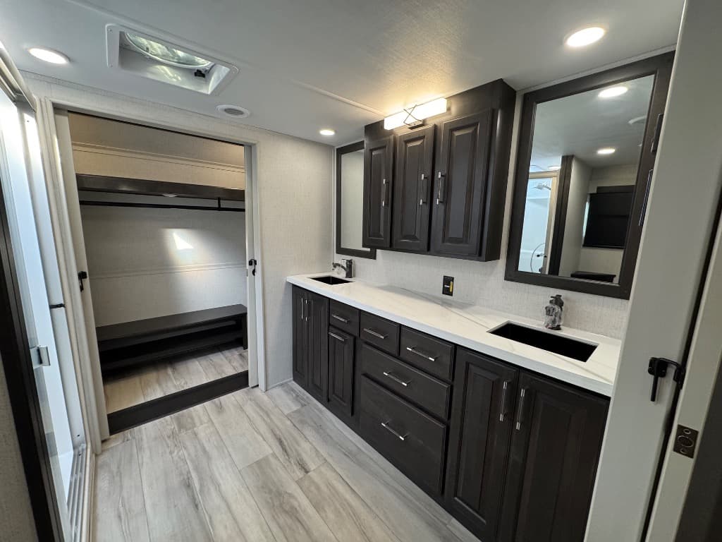 2025 Keystone RV 2025 Keystone RV Alpine - thumbnail 29