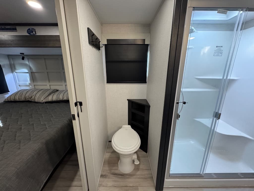 2025 Keystone RV 2025 Keystone RV Alpine - thumbnail 30