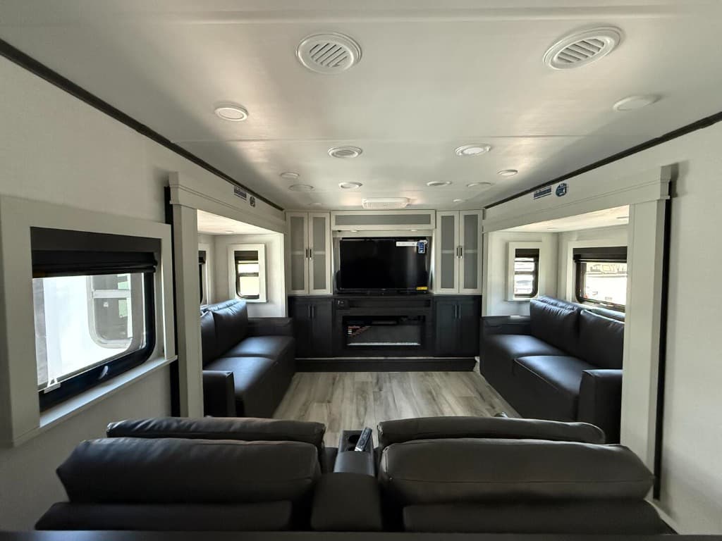 2025 Keystone RV 2025 Keystone RV Alpine - thumbnail 7