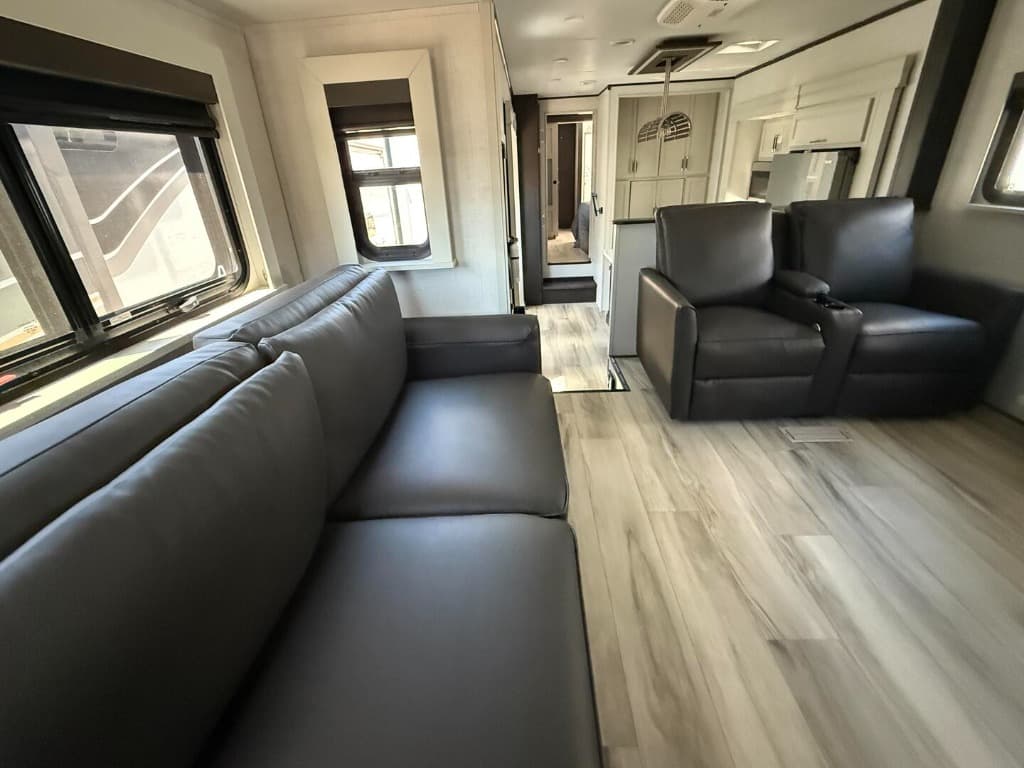 2025 Keystone RV 2025 Keystone RV Alpine - thumbnail 11