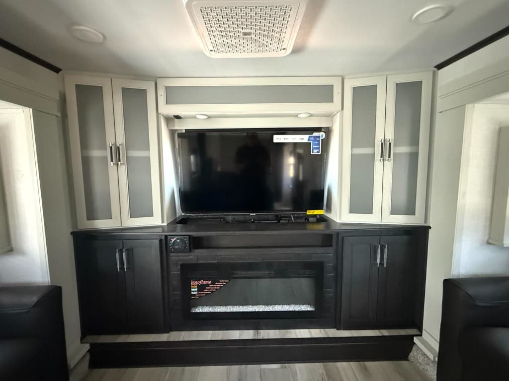 2025 Keystone RV 2025 Keystone RV Alpine - thumbnail 12