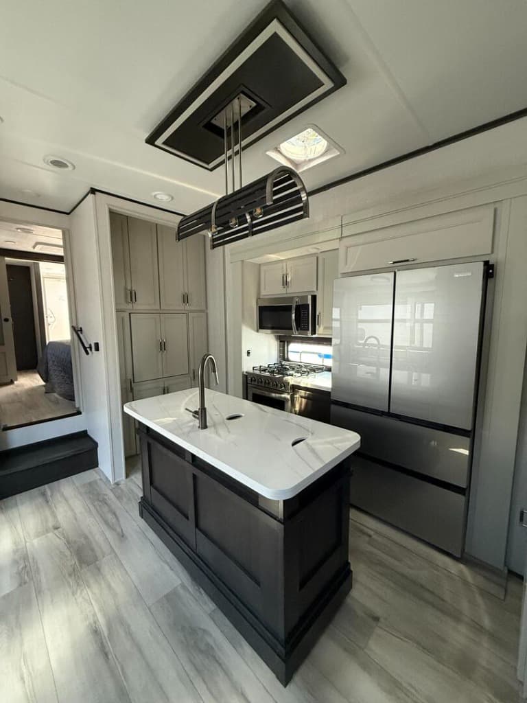 2025 Keystone RV 2025 Keystone RV Alpine - thumbnail 13