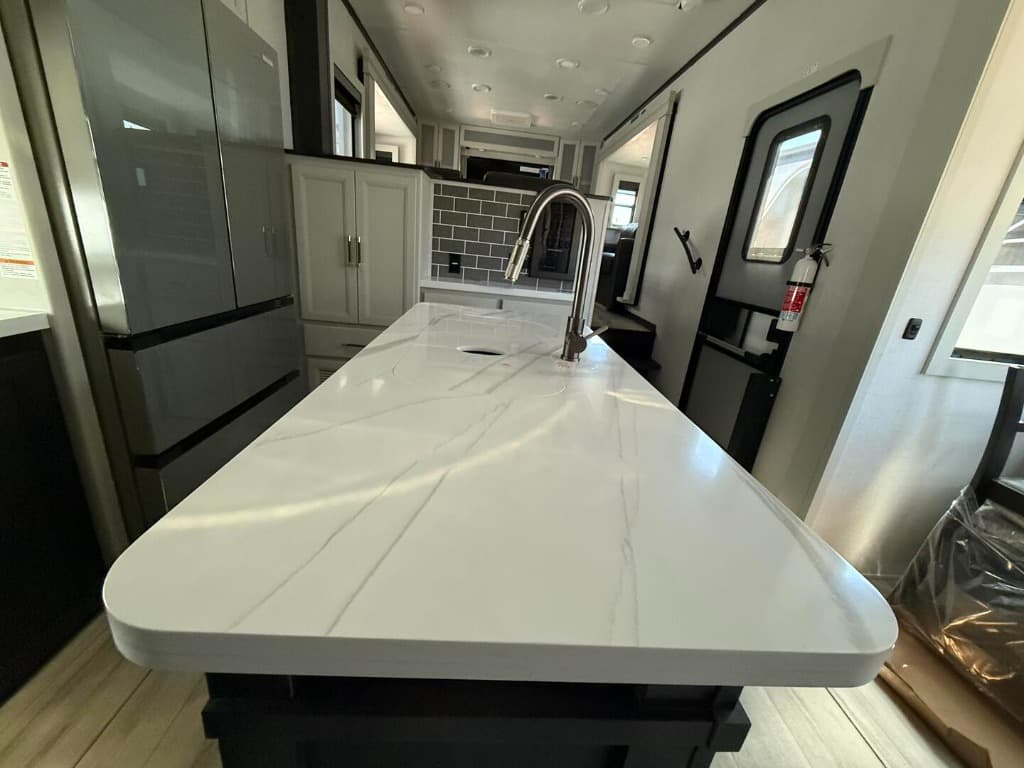 2025 Keystone RV 2025 Keystone RV Alpine - thumbnail 14