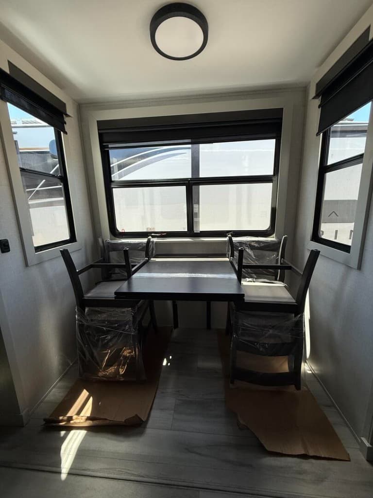 2025 Keystone RV 2025 Keystone RV Alpine - thumbnail 16