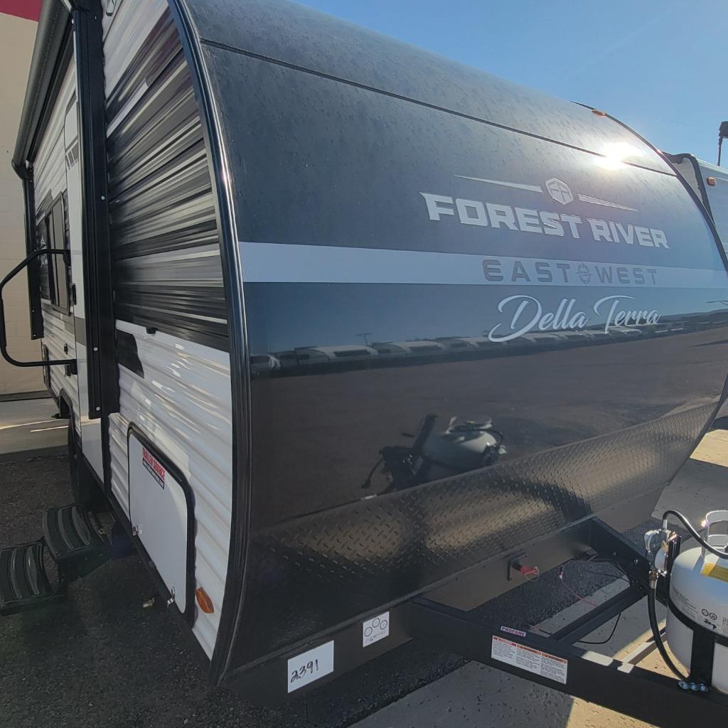 2025 East To West 2025 East To West Della Terra - thumbnail 3