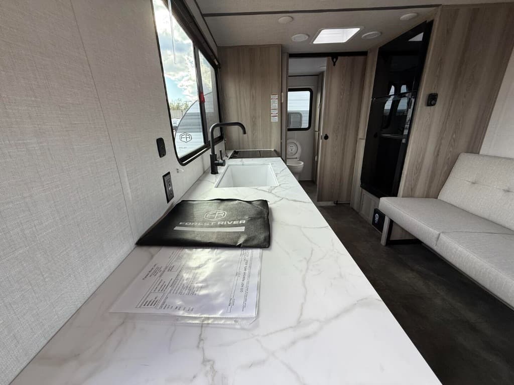 2025 Forest River 2025 Forest River Salem - thumbnail 13