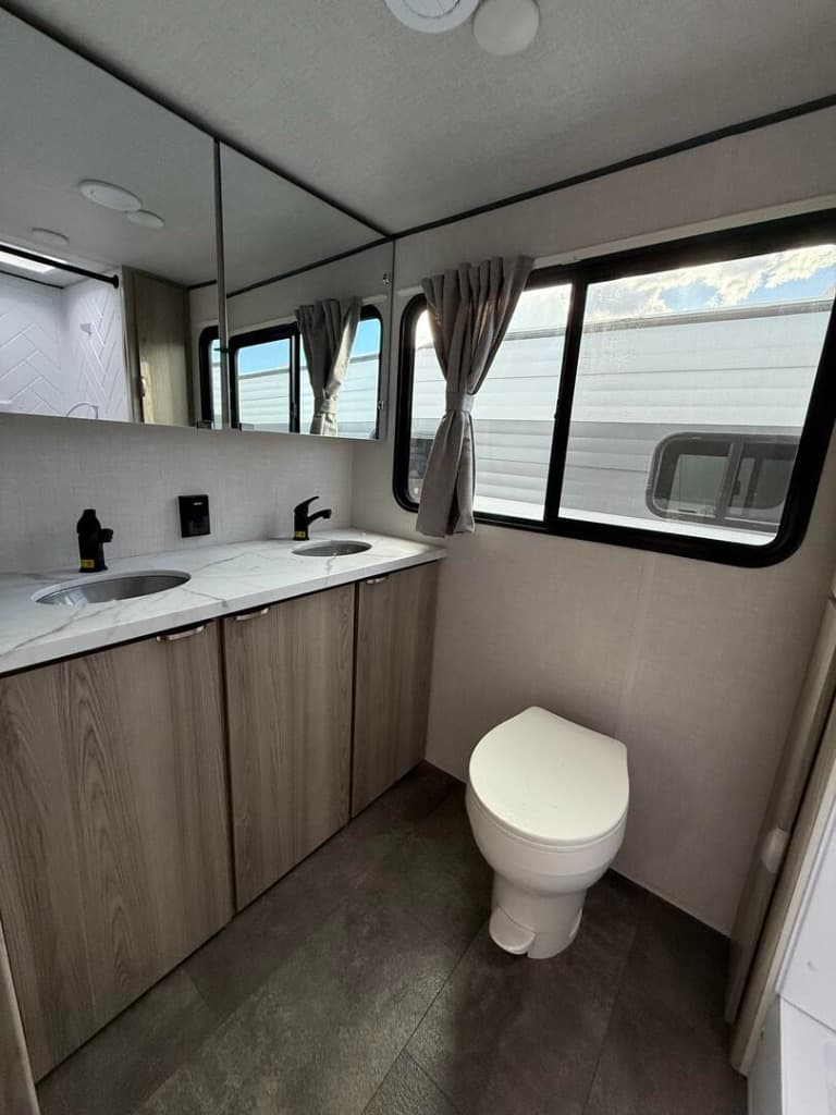 2025 Forest River 2025 Forest River Salem - thumbnail 18