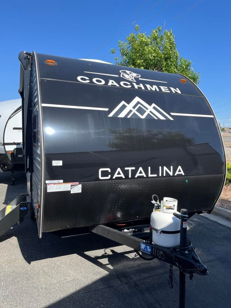 2025 Coachmen 2025 Coachmen Catalina Summit Series 7 - thumbnail 3